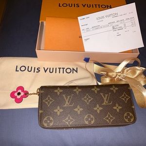 ❌SOLD❌ Louis Vuitton Clemence wallet